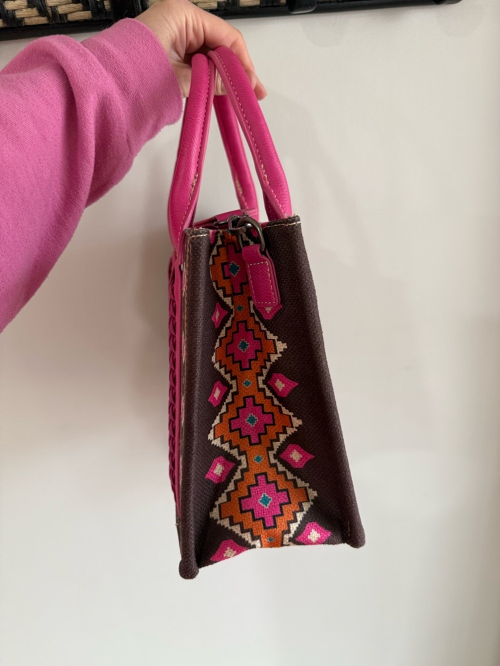 Wrangler Women's Southwestern Print Canvas Crossbody Tote Bag - Hot Pink/Brown - Picture 8 of 12